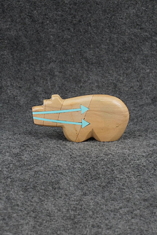 Bear Zuni Fetish Carving - Bernard Laiwakete
