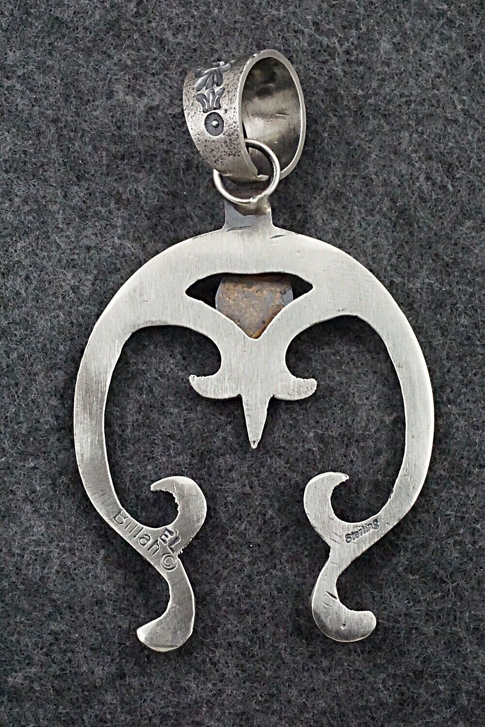 Pink Conch Shell & Sterling Silver Pendant - Eva & Linberg Billah