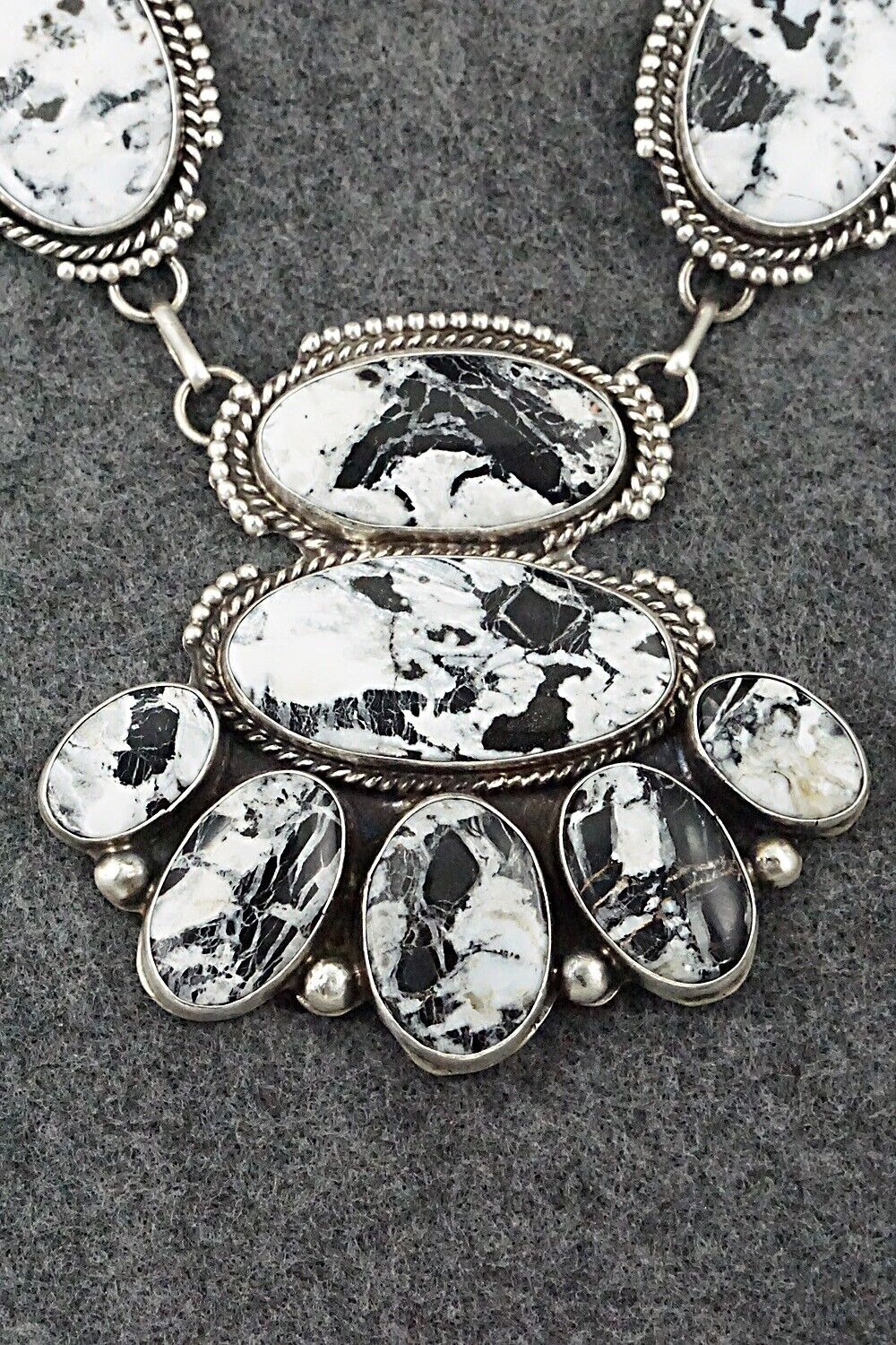 White Buffalo & Sterling Silver Necklace & Earrings Set - Bob Becenti