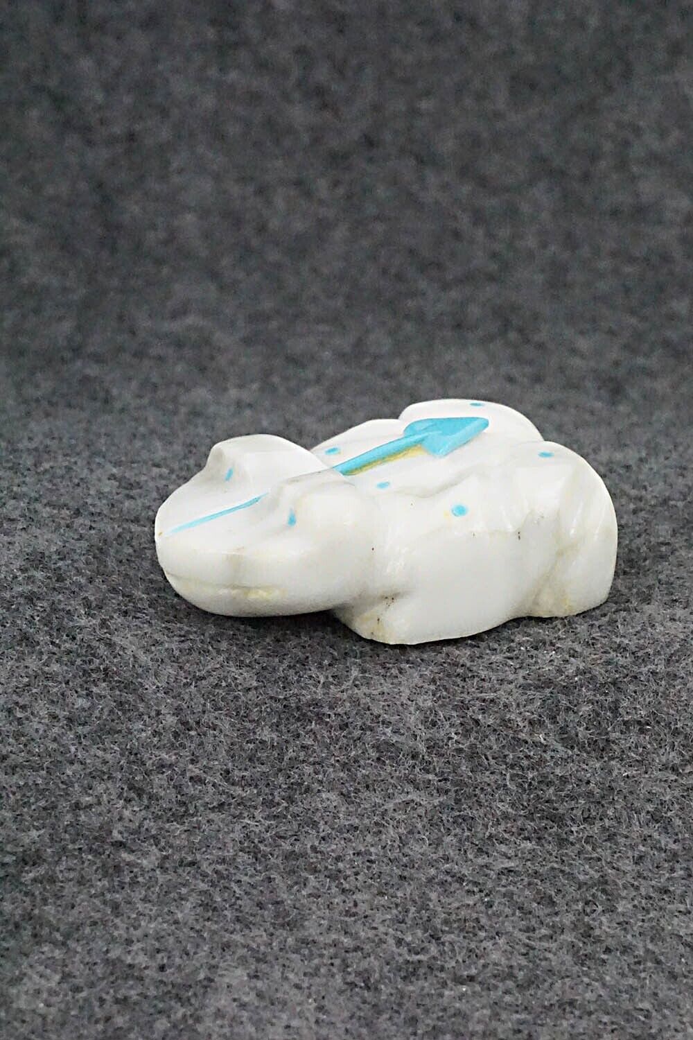 Frog Zuni Fetish Carving - Bennie Bacy