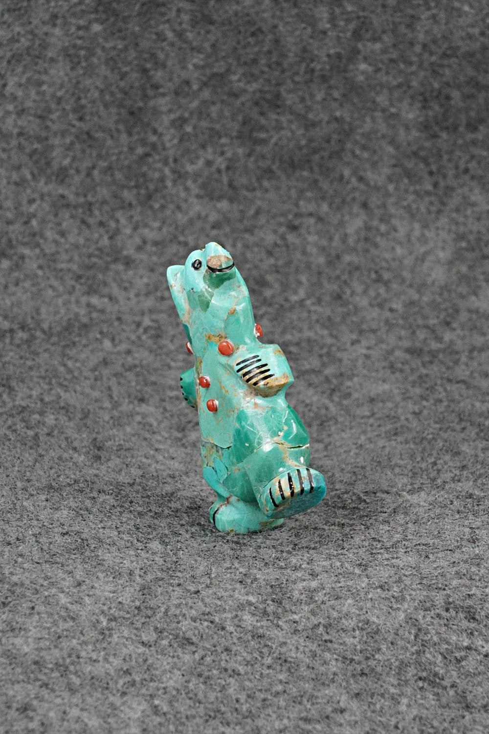 Bear Zuni Fetish Carving - Claudia Peina