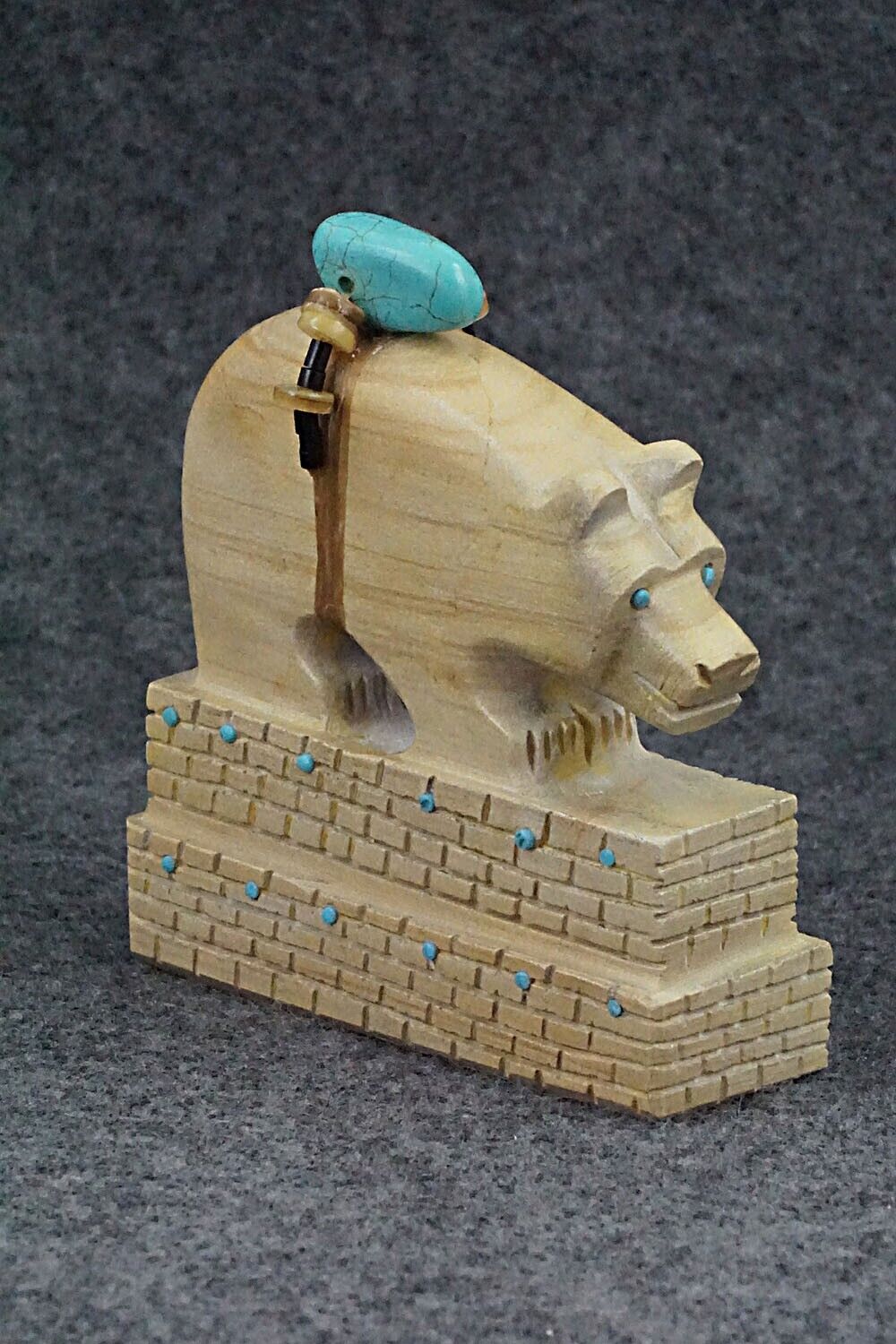 Bear Zuni Fetish Carving - Douglas Martza