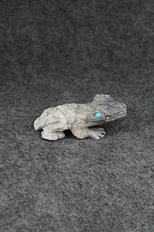 Frog Zuni Fetish Carving - Dina Owan