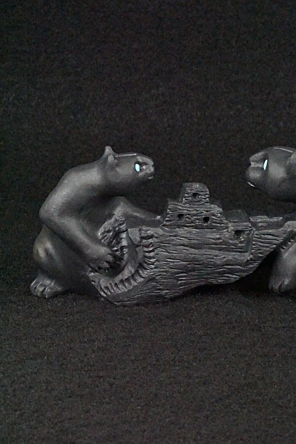 Mountain Lion Zuni Fetish Carving - Albert Eustace Sr.