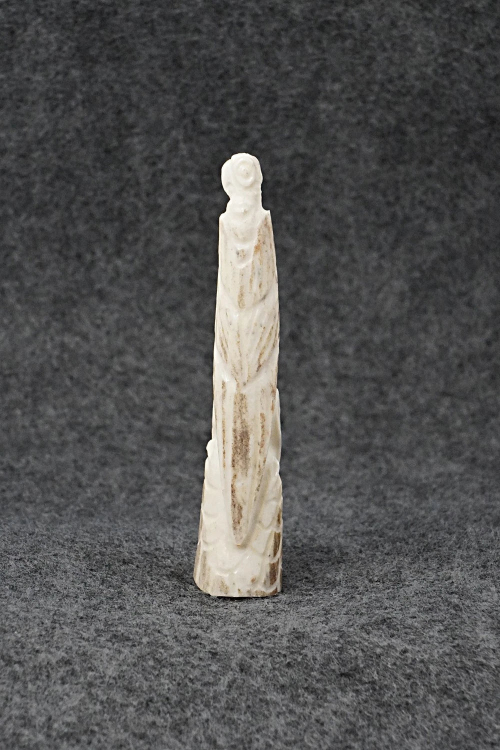Parrot Zuni Fetish Carving - Maxx Laate