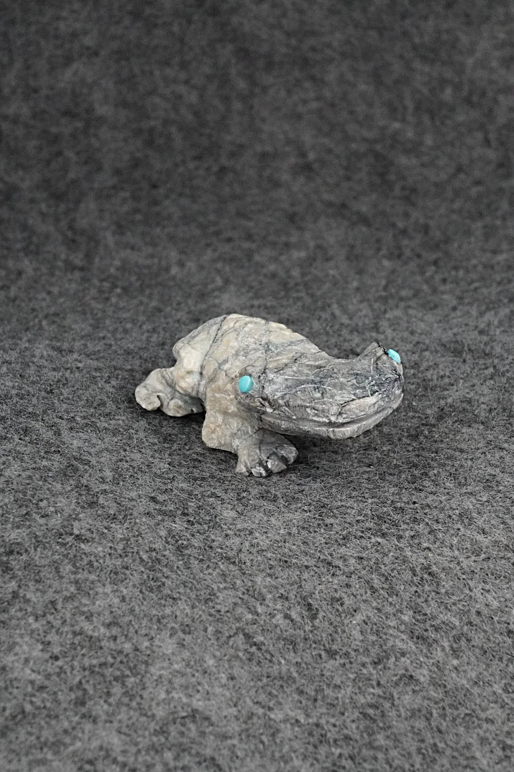 Frog Zuni Fetish Carving - Dina Owan