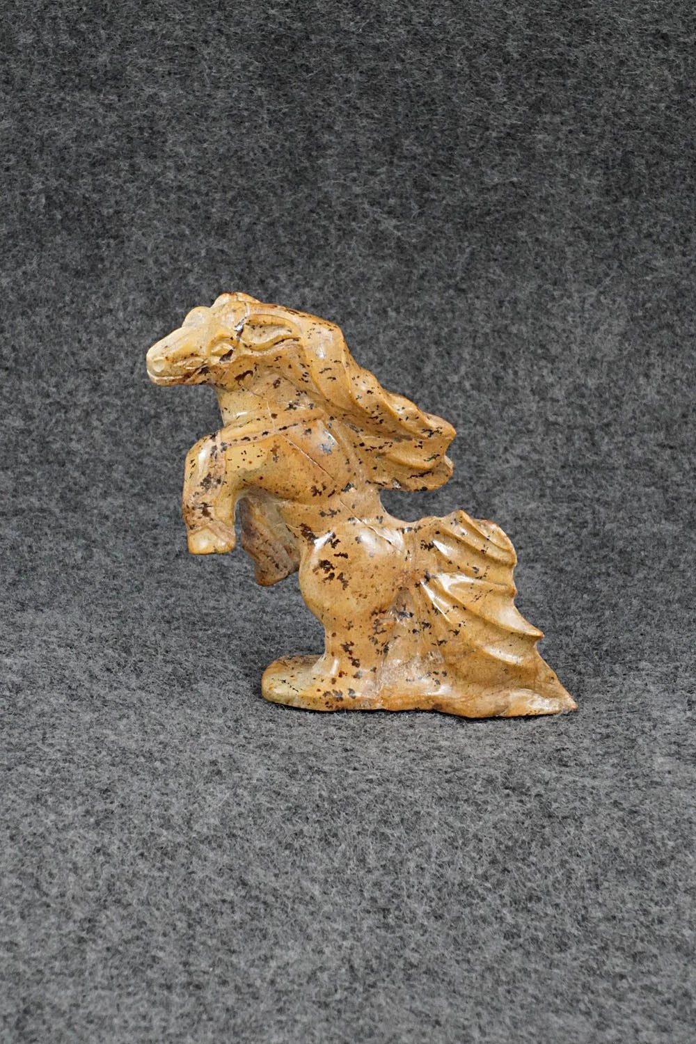 Horse Zuni Fetish Carving - Terrance Panteah