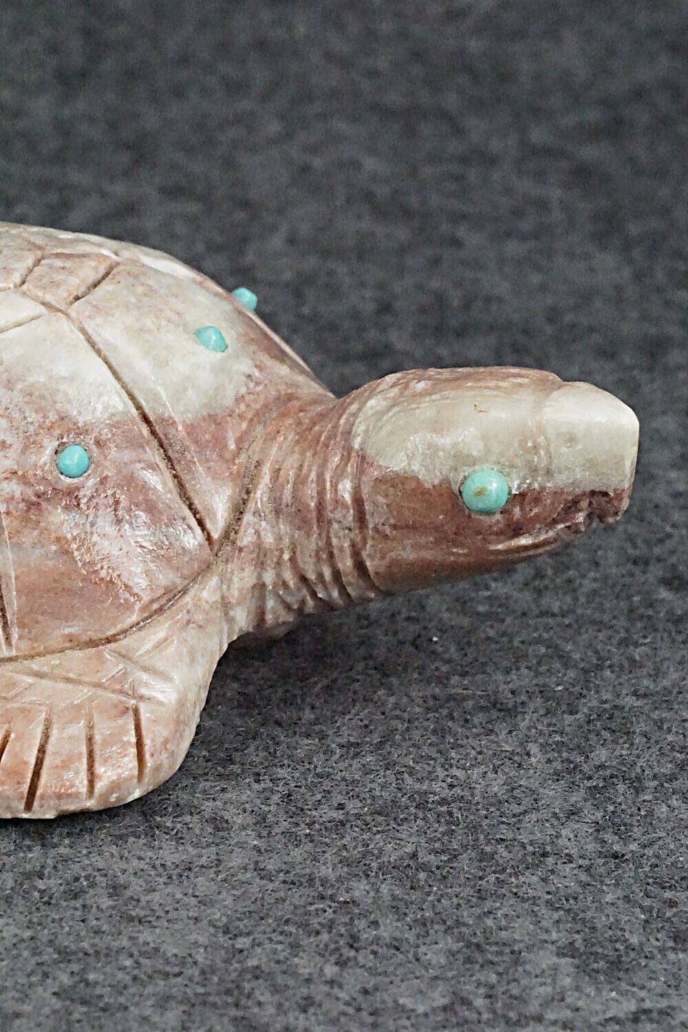 Sea Turtle Zuni Fetish Carving - Chris Nastacio