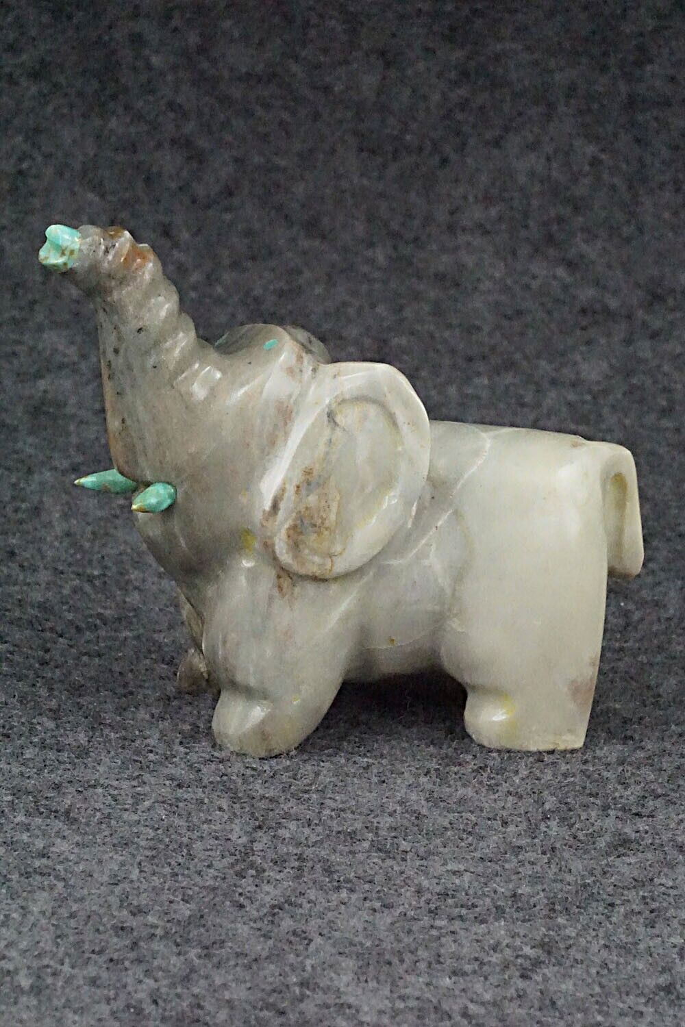 Elephant Zuni Fetish Carving - Enrike Leekya