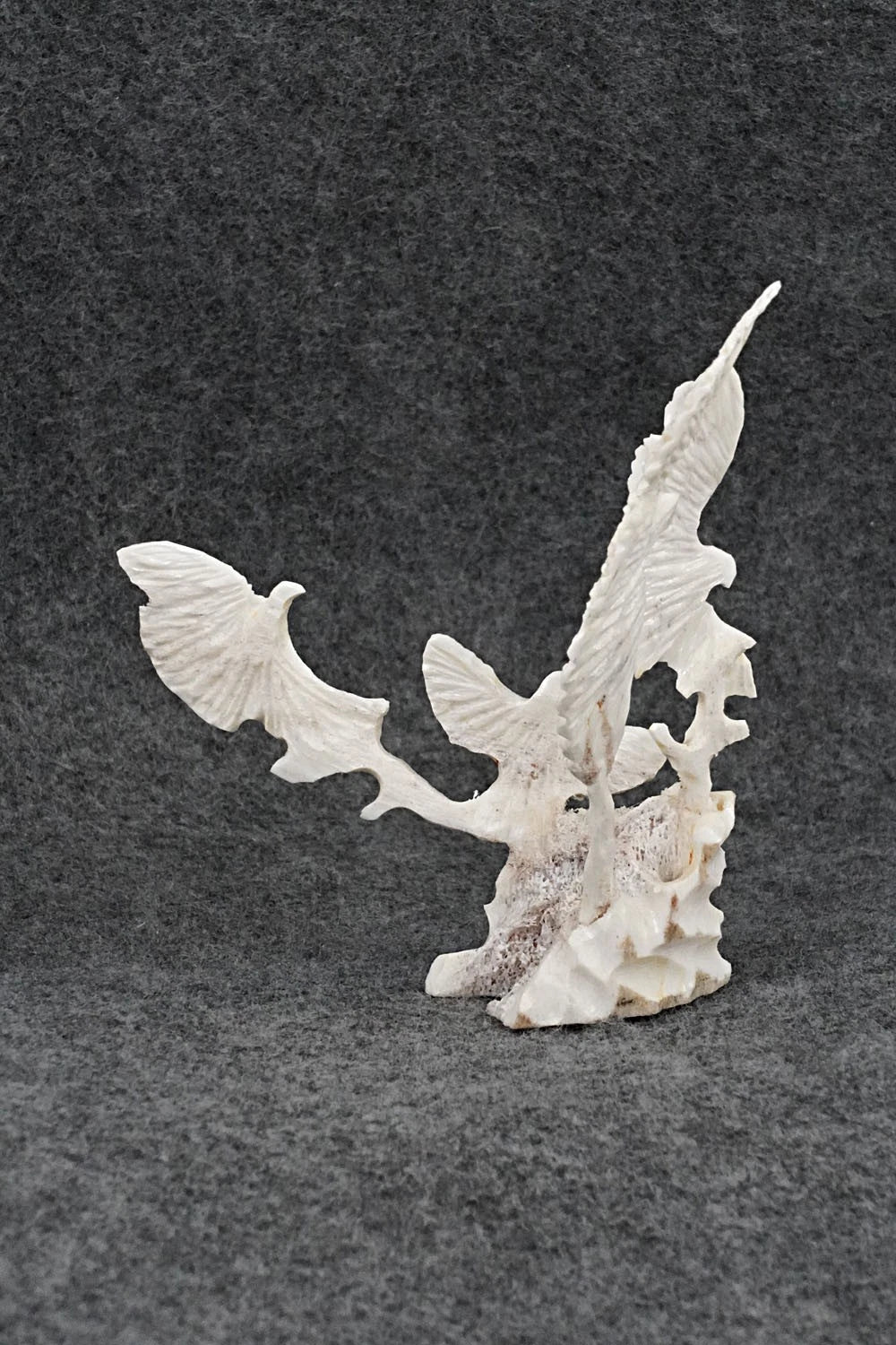 Eagle Zuni Fetish Carving - Ruben Najera