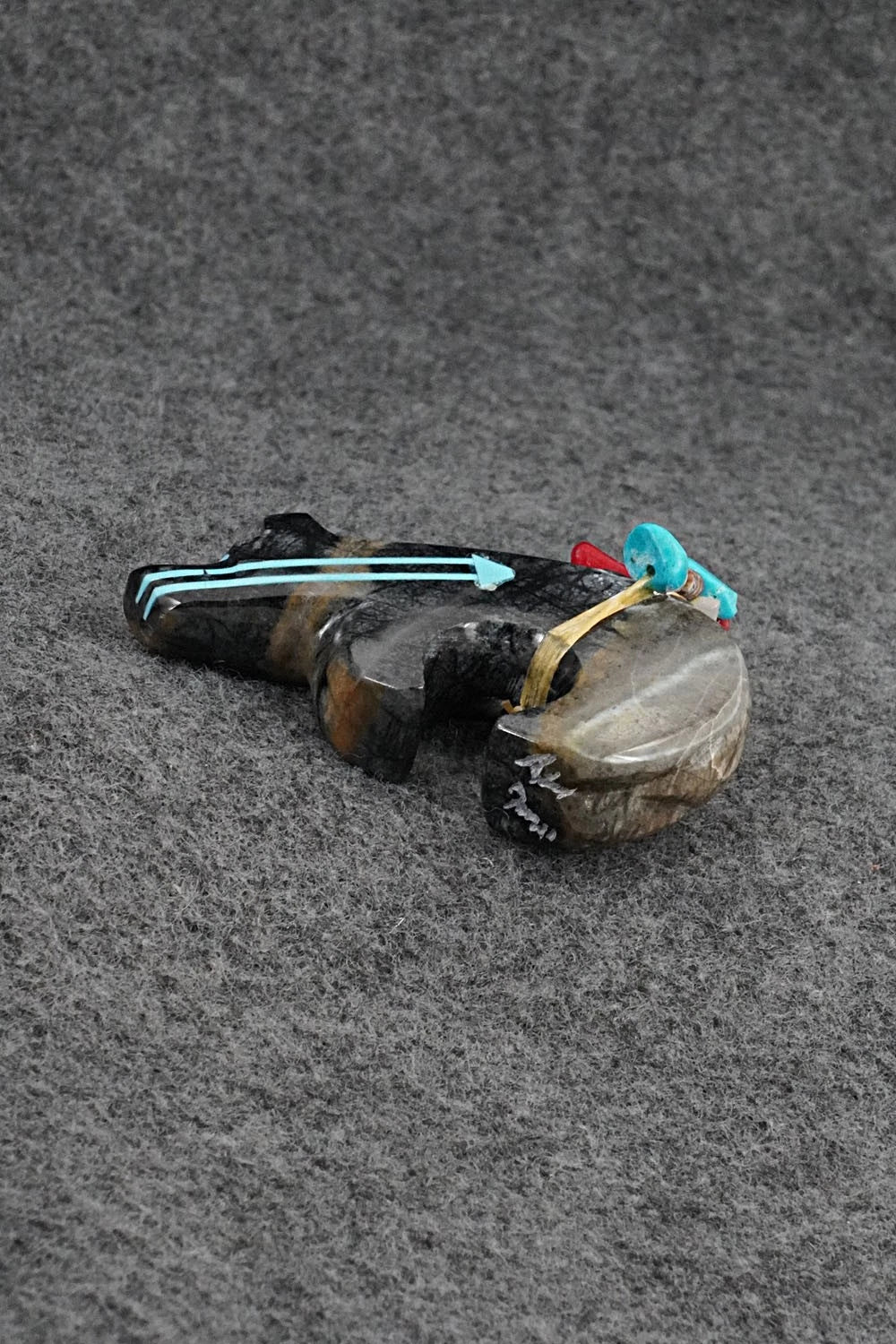 Bear Zuni Fetish Carving - Rodney Laiwakete