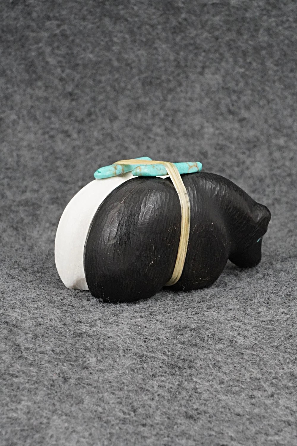 Bear Zuni Fetish Carving - Herb Halate
