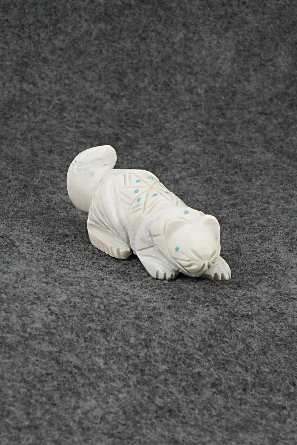Mountain Lion Zuni Fetish Carving - Adrian Cachini