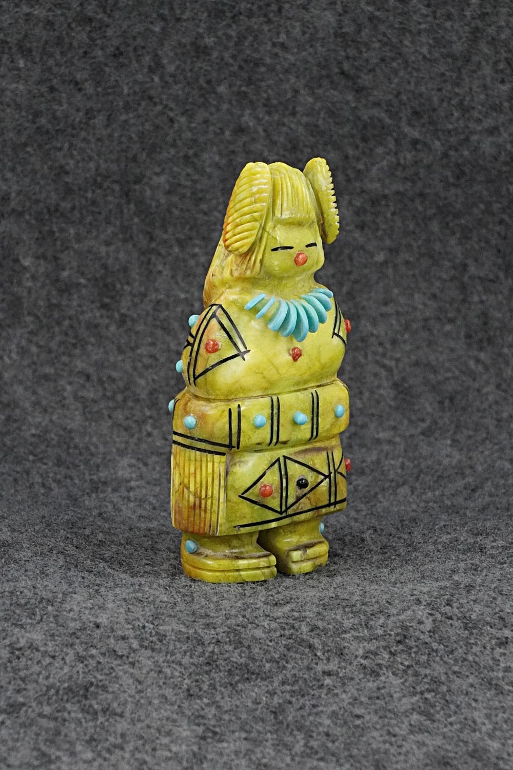 Corn Maiden Zuni Fetish Carving - Claudia Peina