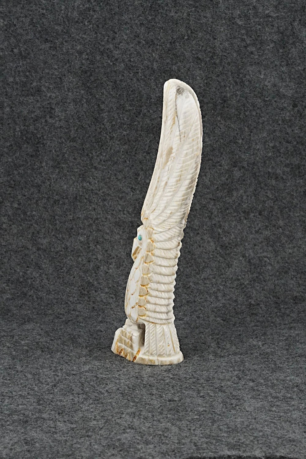 Eagle Zuni Fetish Carving - Garrick Weeka