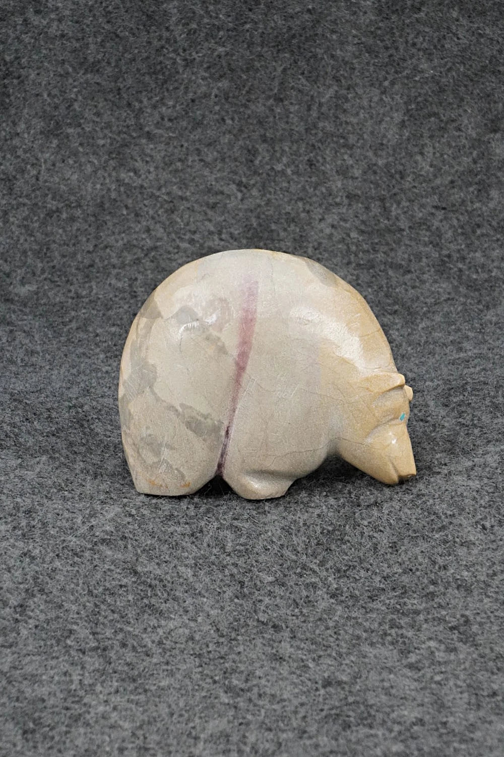 Bear Zuni Fetish Carving - Delvin Leekya