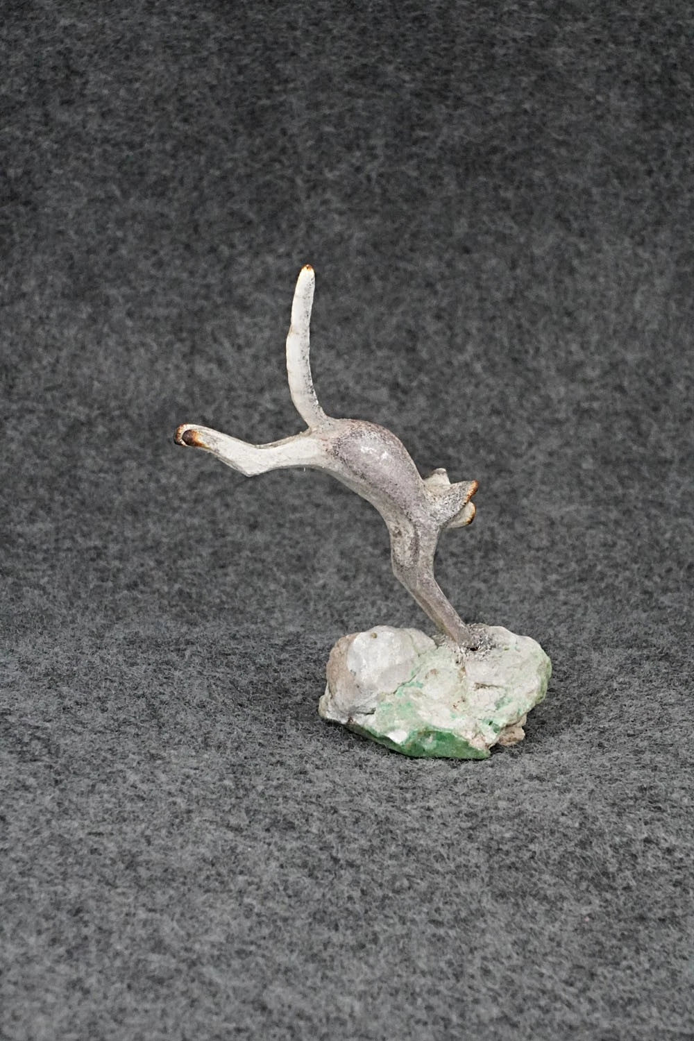 Mountain Lion Zuni Fetish Carving - Ruben Najera