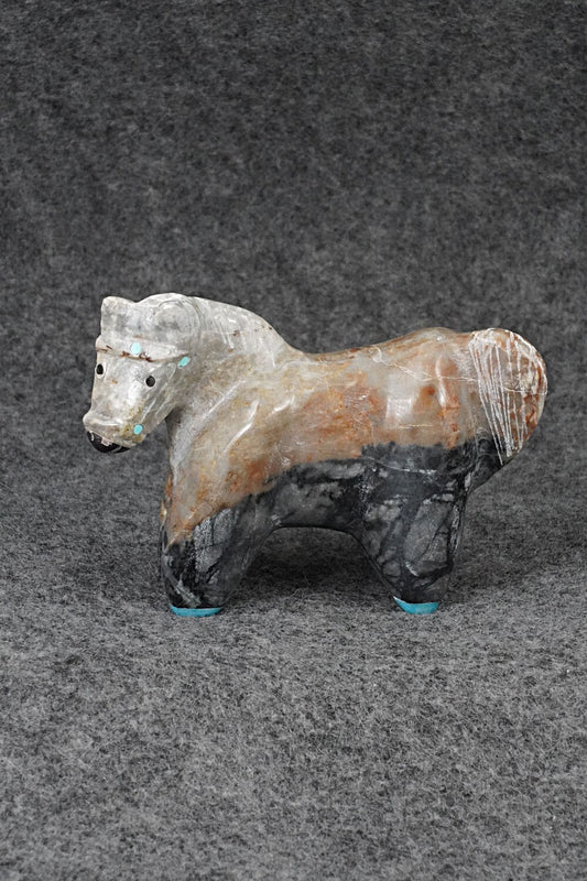 Horse Zuni Fetish Carving - Freddie Leekya