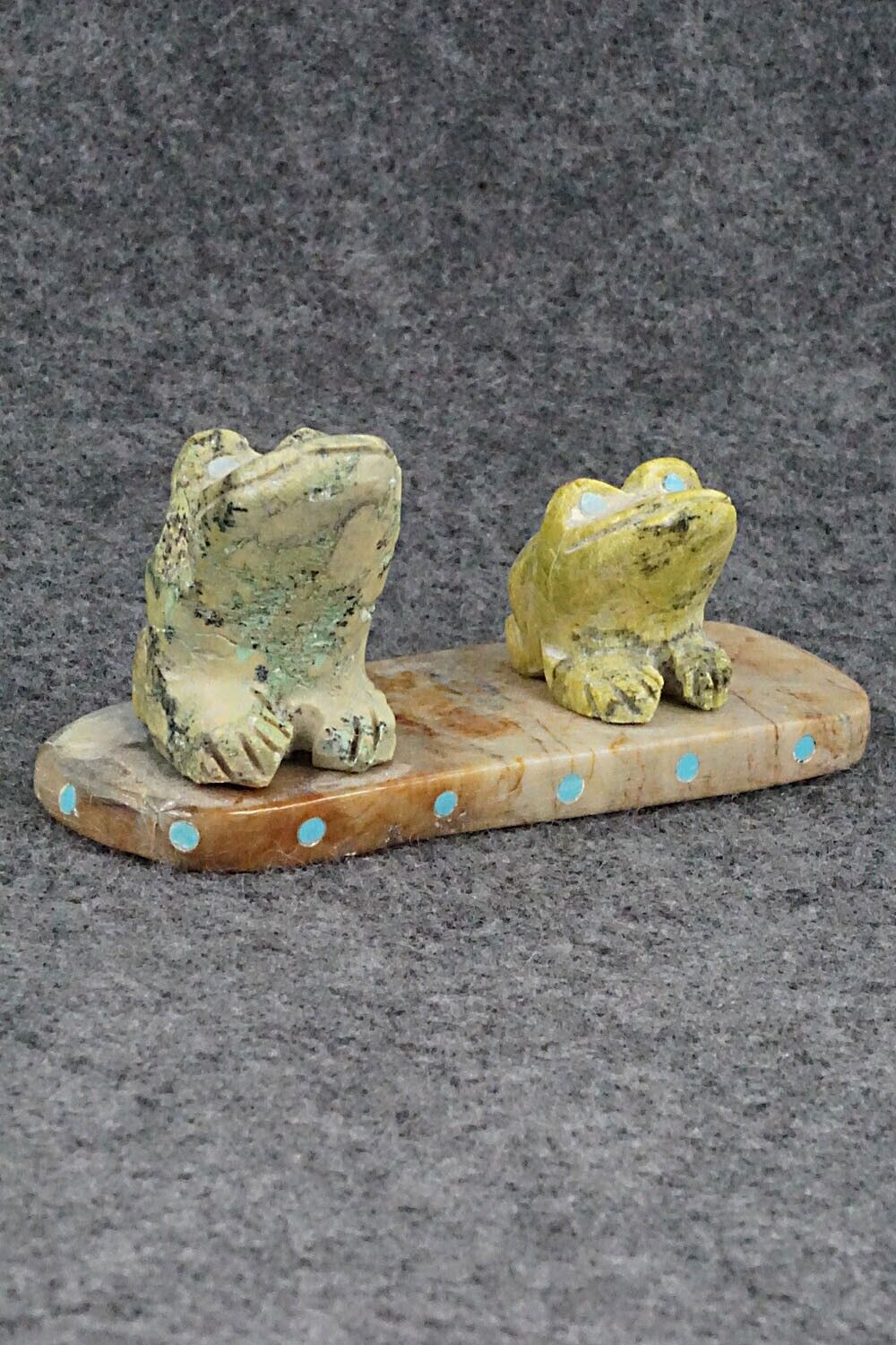 Frogs Zuni Fetish Carving - Stafford Chimoni