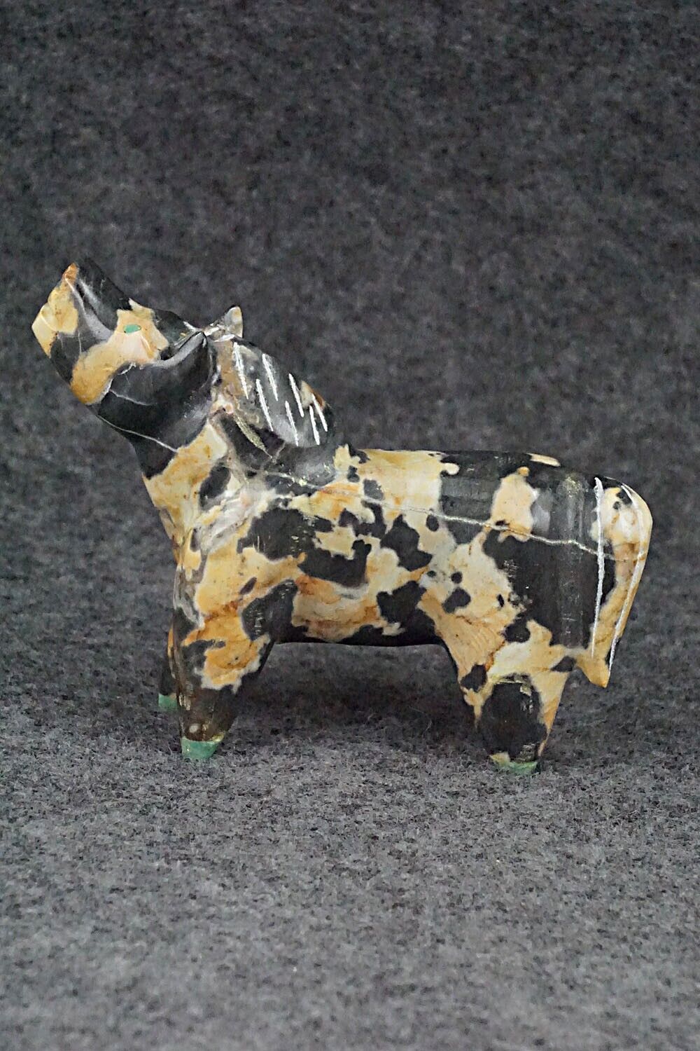 Horse Zuni Fetish Carving - Enrike Leekya