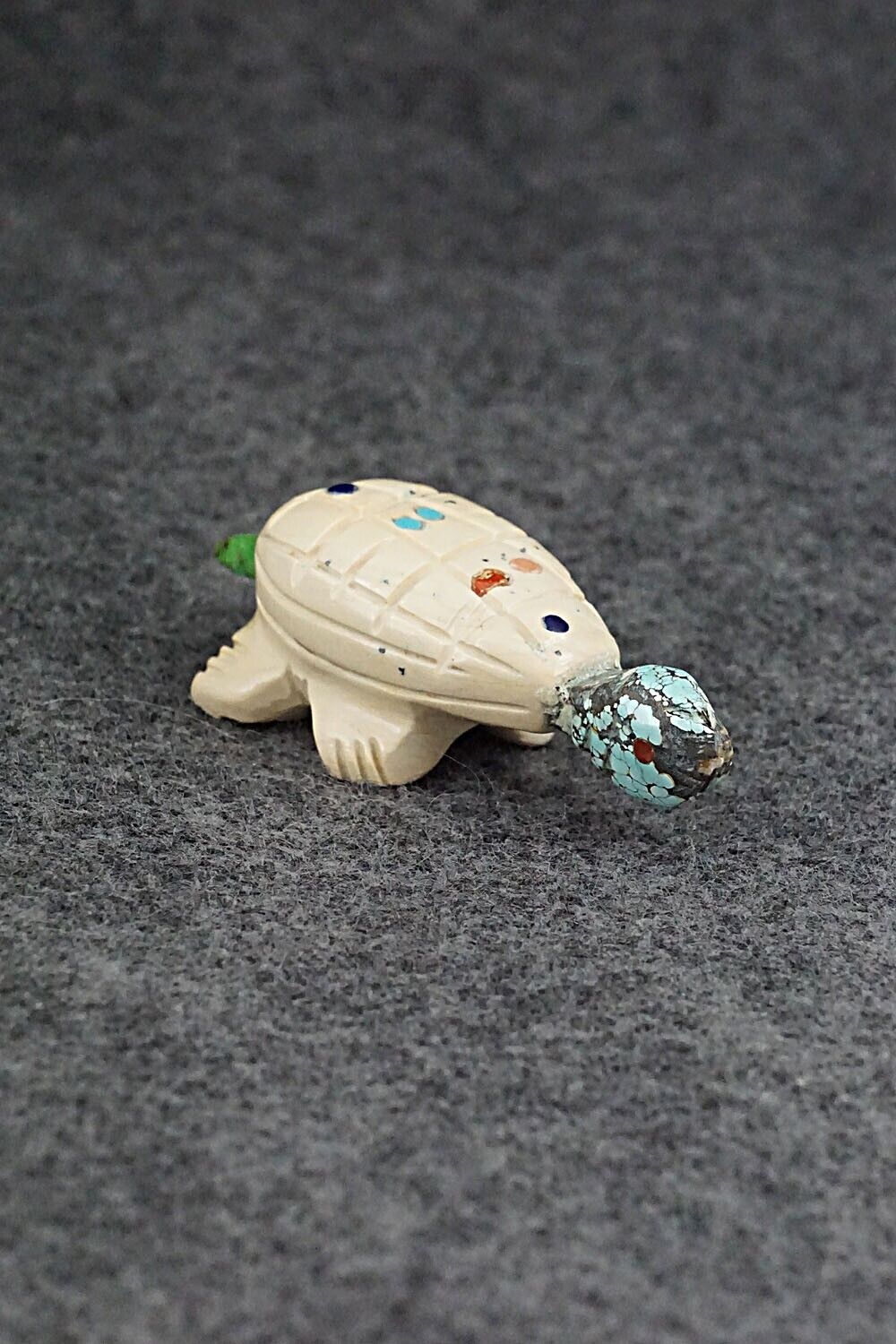 Turtle Zuni Fetish Carving - Louise Ponchuella