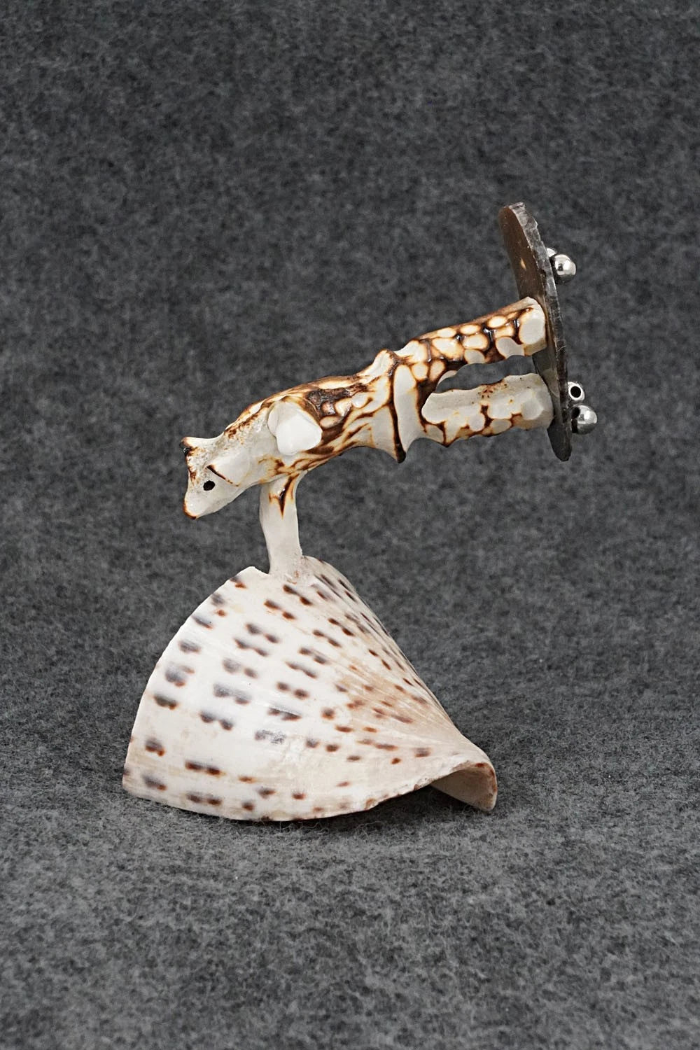 Bear Zuni Fetish Carving - Ruben Najera