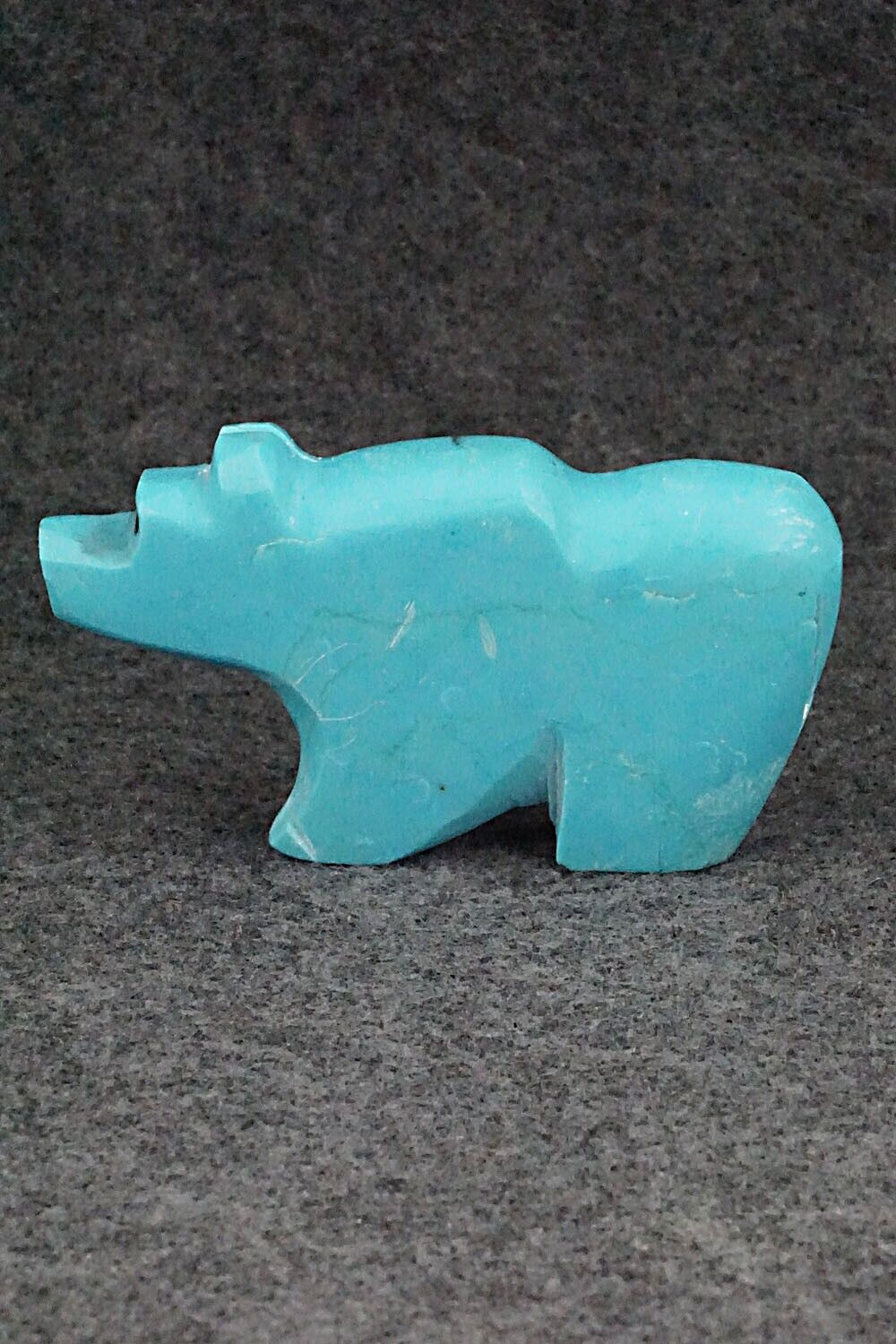 Bear Zuni Fetish Carving - Bernard Laiwakete