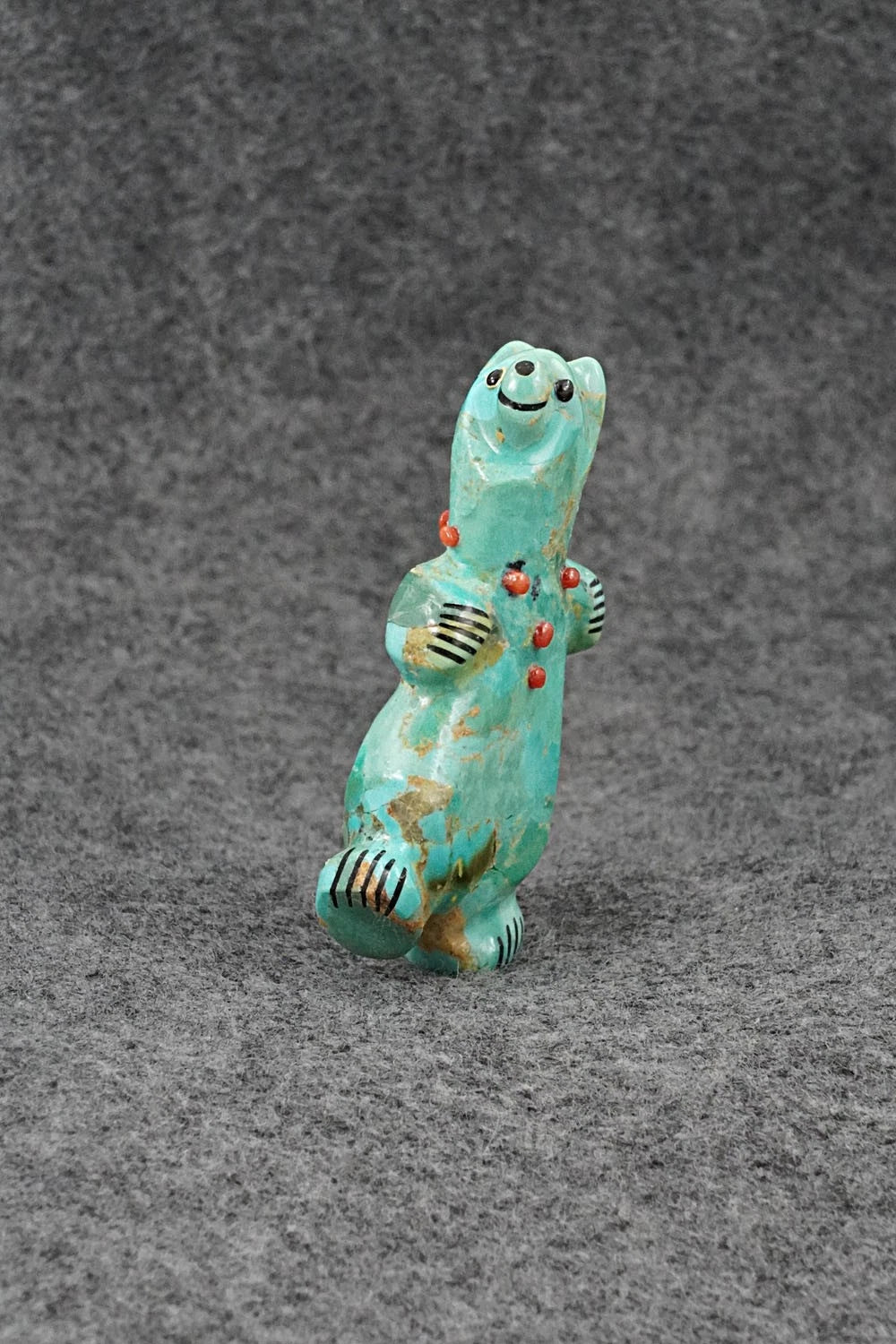 Bear Zuni Fetish Carving - Claudia Peina
