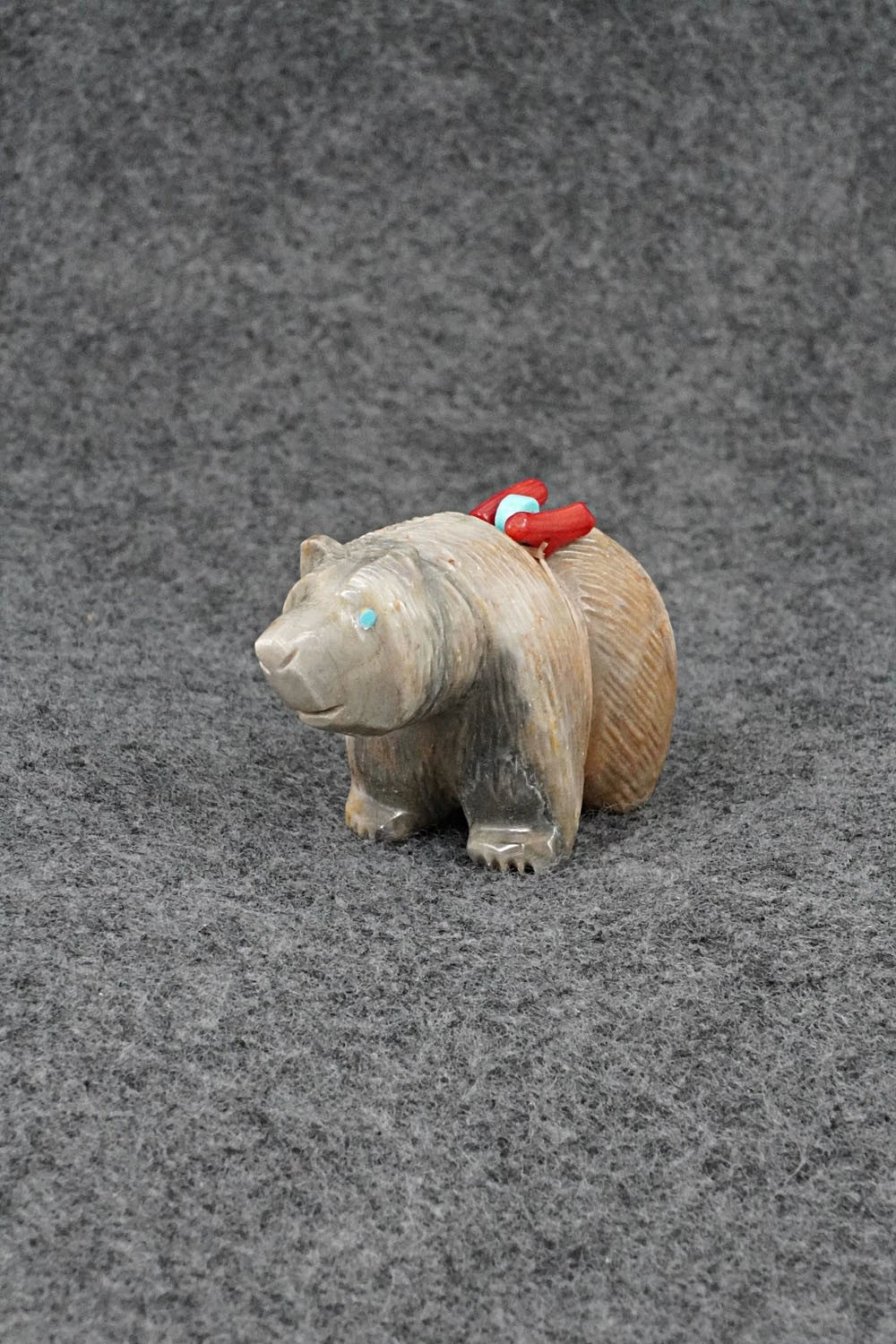 Bear Zuni Fetish Carving - Farlan & Paulette Quam
