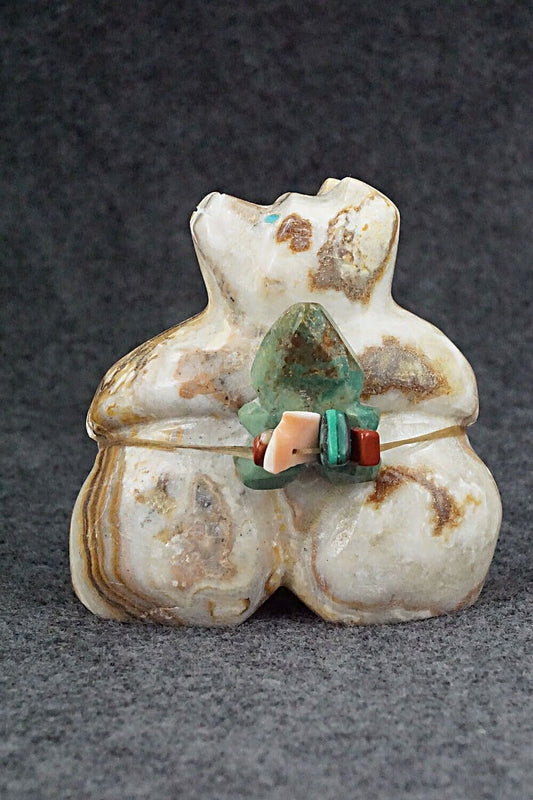 Bear Zuni Fetish Carving - Ariane Quam