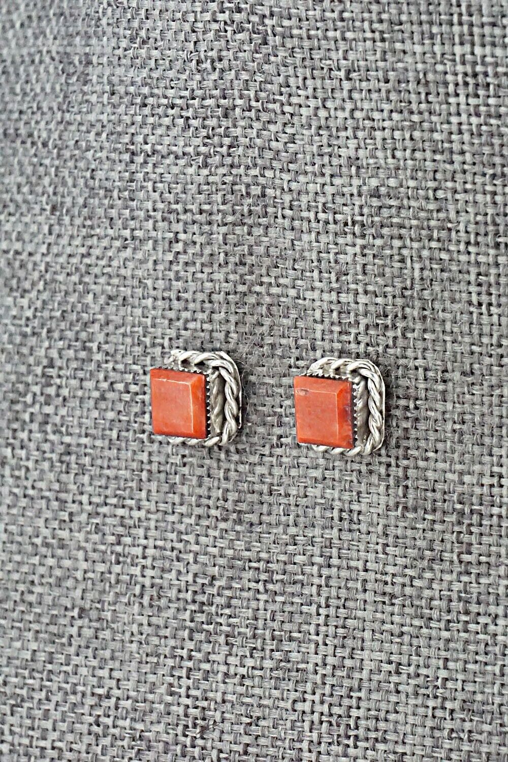 Spiny Oyster & Sterling Silver Earrings - Leander Cachini