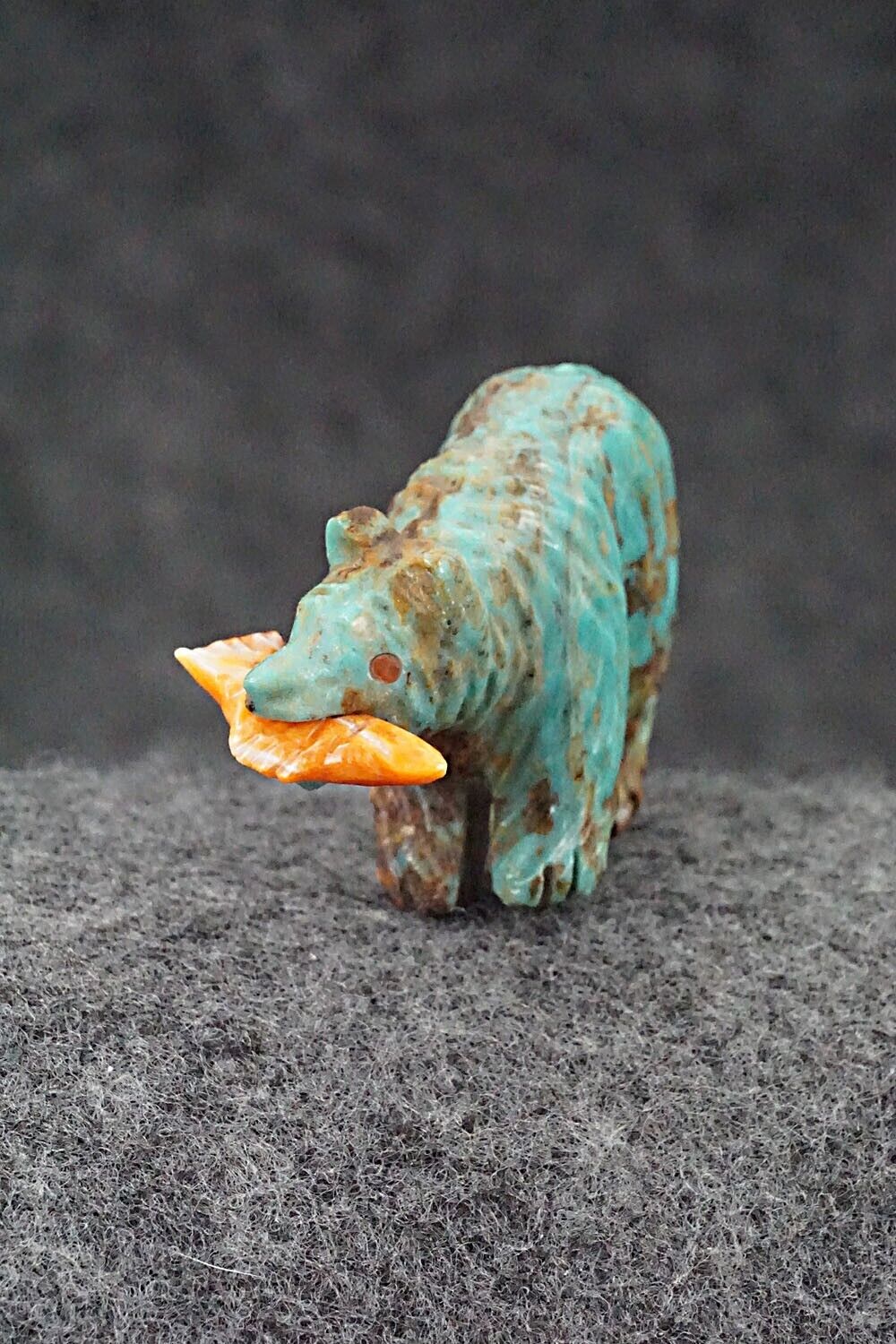 Bear with Fish Zuni Fetish Carving - Andres Quandelacy