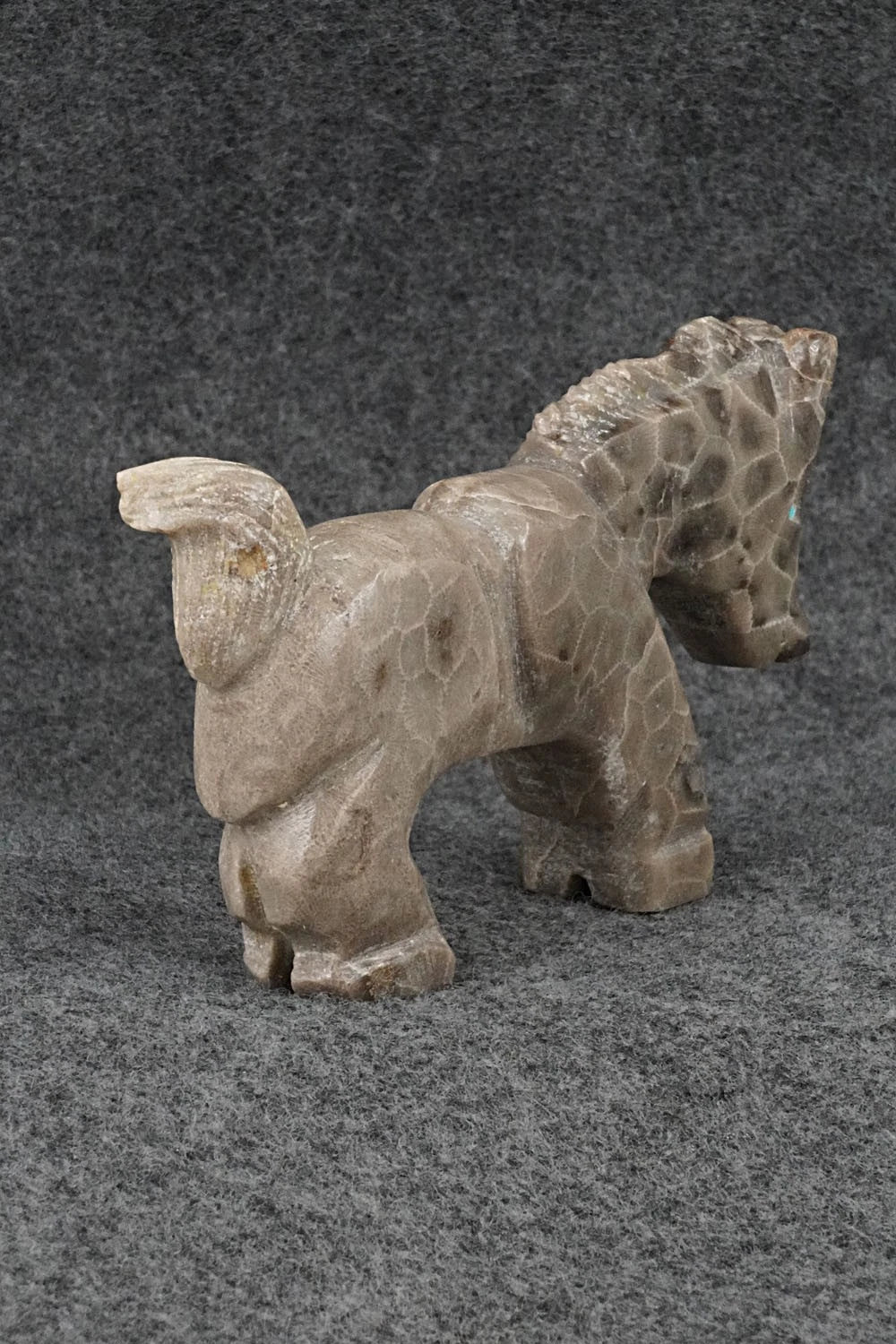 Horse Zuni Fetish Carving - Tony Mackel