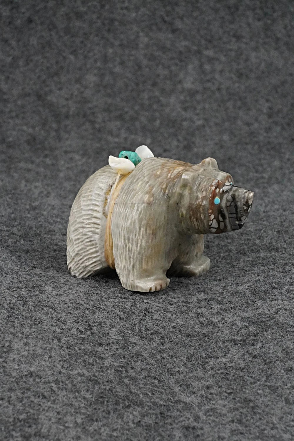 Bear Zuni Fetish Carving - Farlan & Paulette Quam