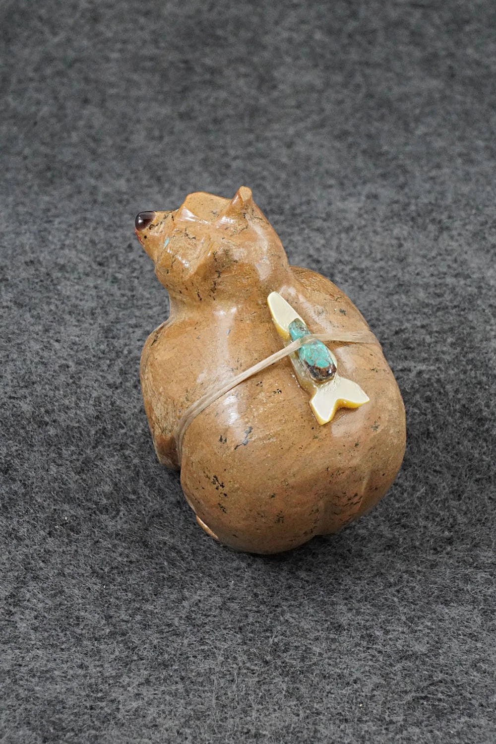 Bear Zuni Fetish Carving - Freddie Leekya