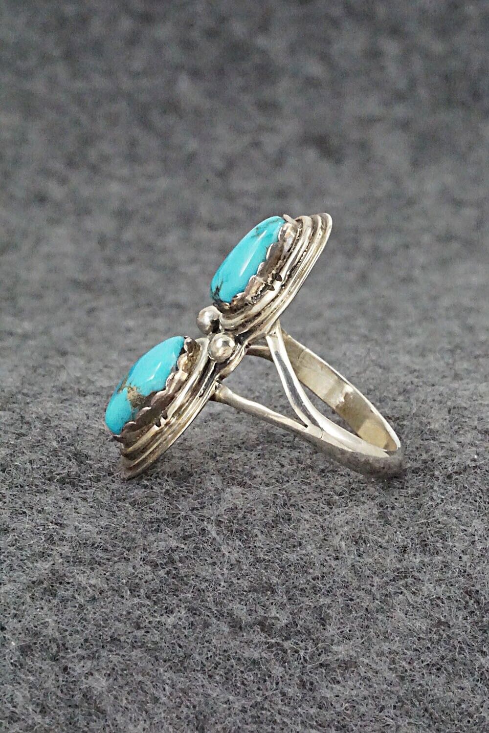 Turquoise & Sterling Silver Ring - Navajo - Size 9