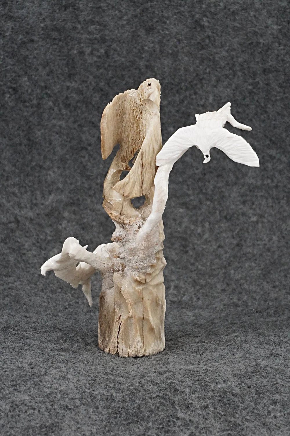 Eagles Zuni Fetish Carving - Ruben Najera