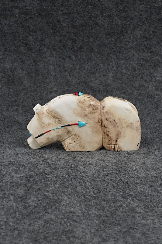 Bear Zuni Fetish Carving - Danette Laate
