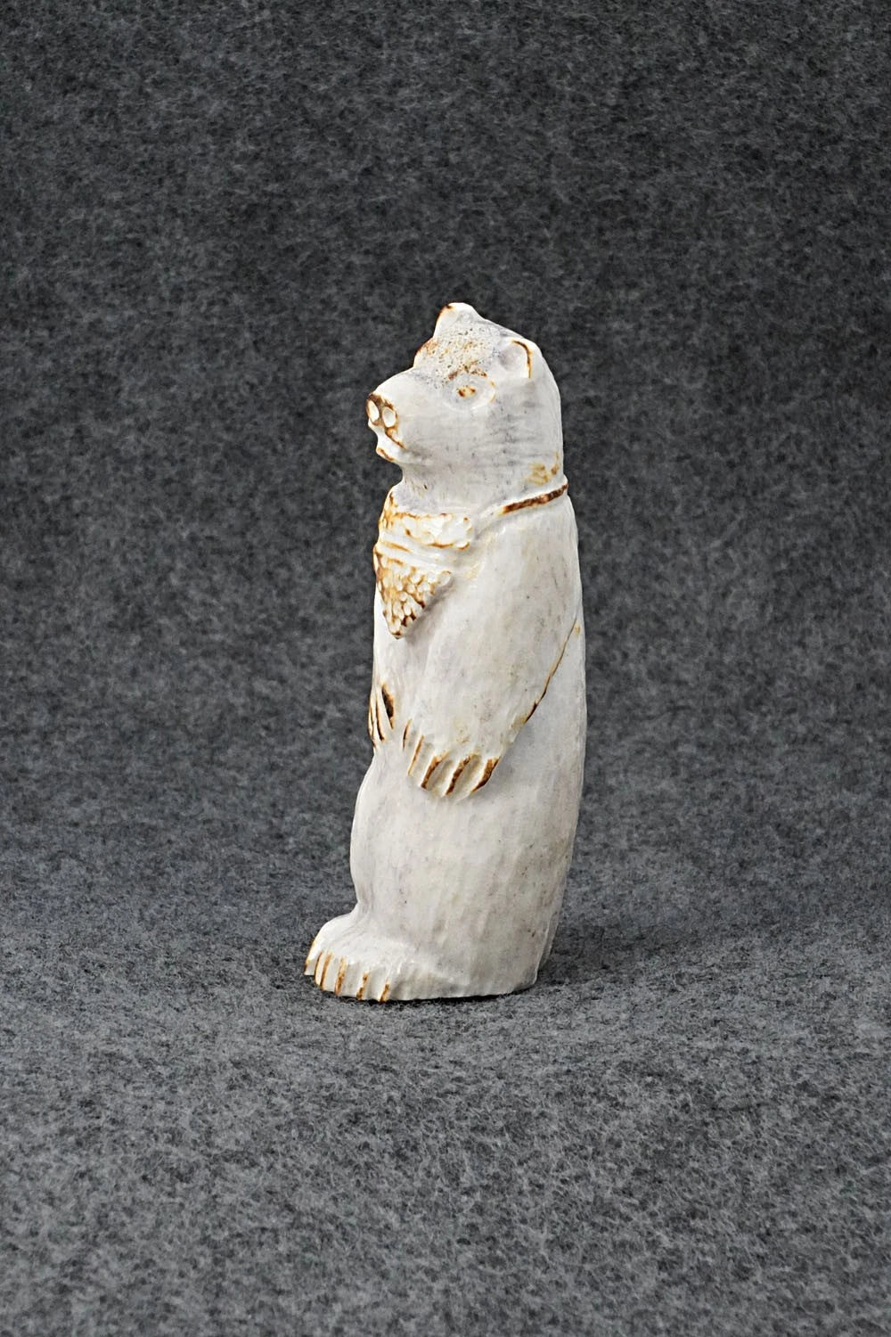 Bear Zuni Fetish Carving - Maxx Laate