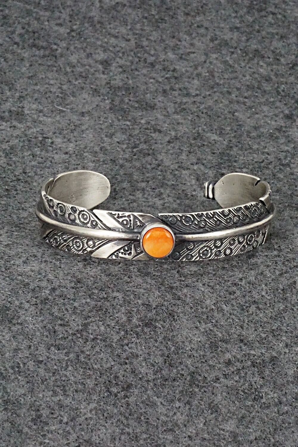 Spiny Oyster & Sterling Silver Bracelet - Raymond Coriz