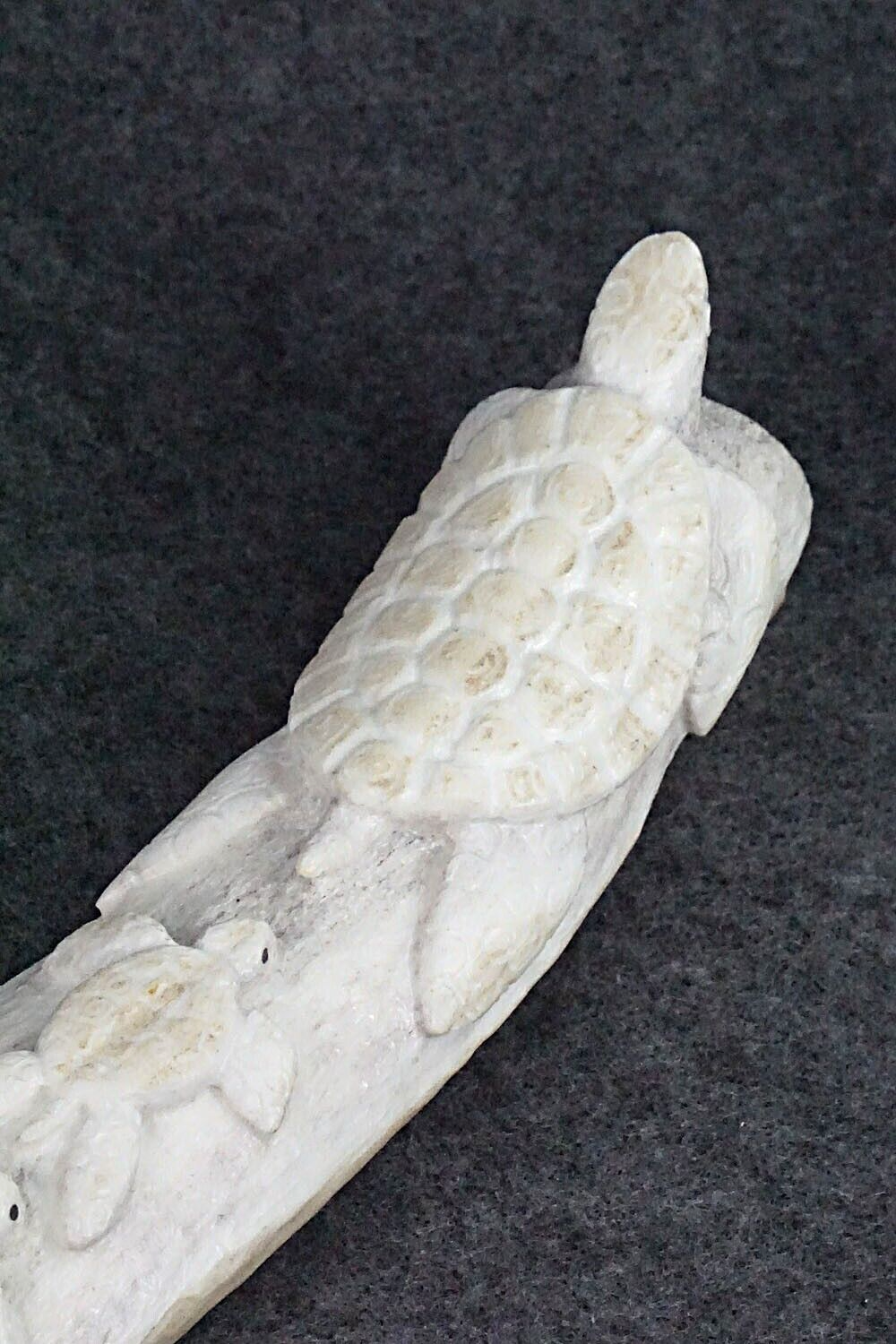 Turtles Zuni Fetish Carving - Maxx Laate