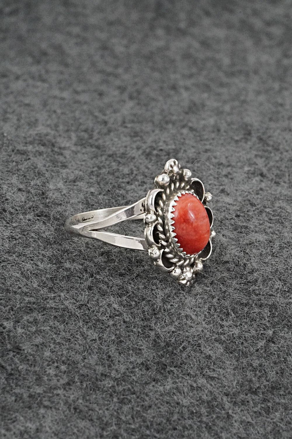 Spiny Oyster & Sterling Silver Ring - Frieda Martinez - Size 8.5