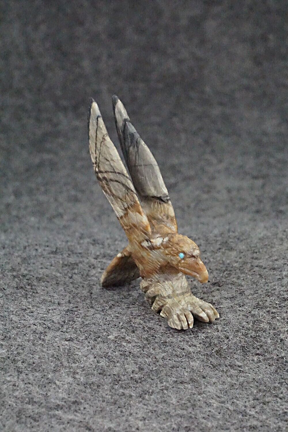 Eagle Zuni Fetish Carving - Lance Cheama