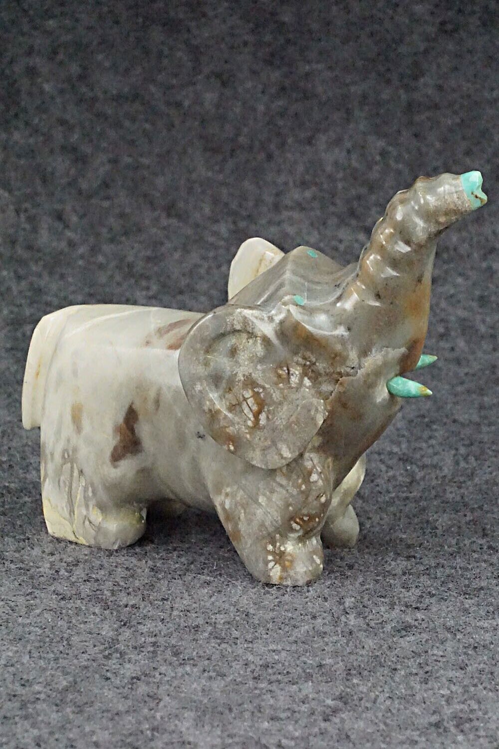 Elephant Zuni Fetish Carving - Enrike Leekya