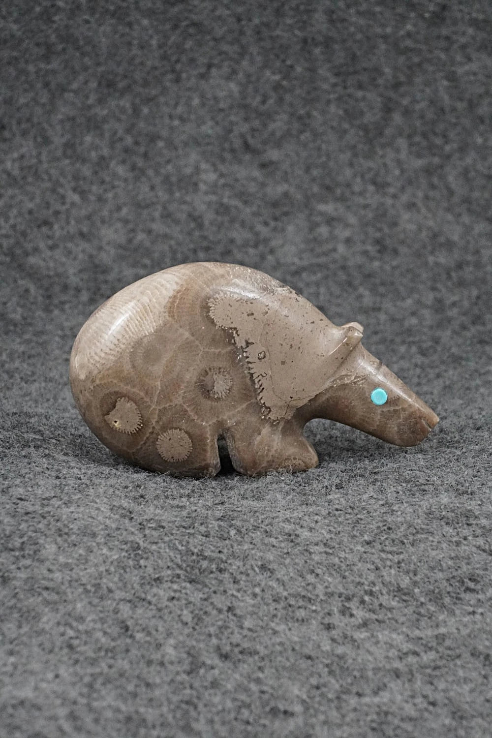Bear Zuni Fetish Carving - Ronnie Lunasee