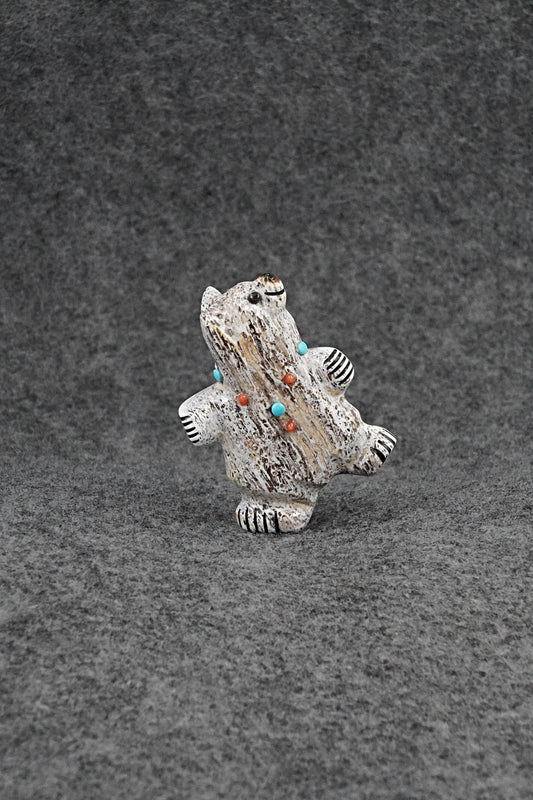 Bear Zuni Fetish Carving - Claudia Peina