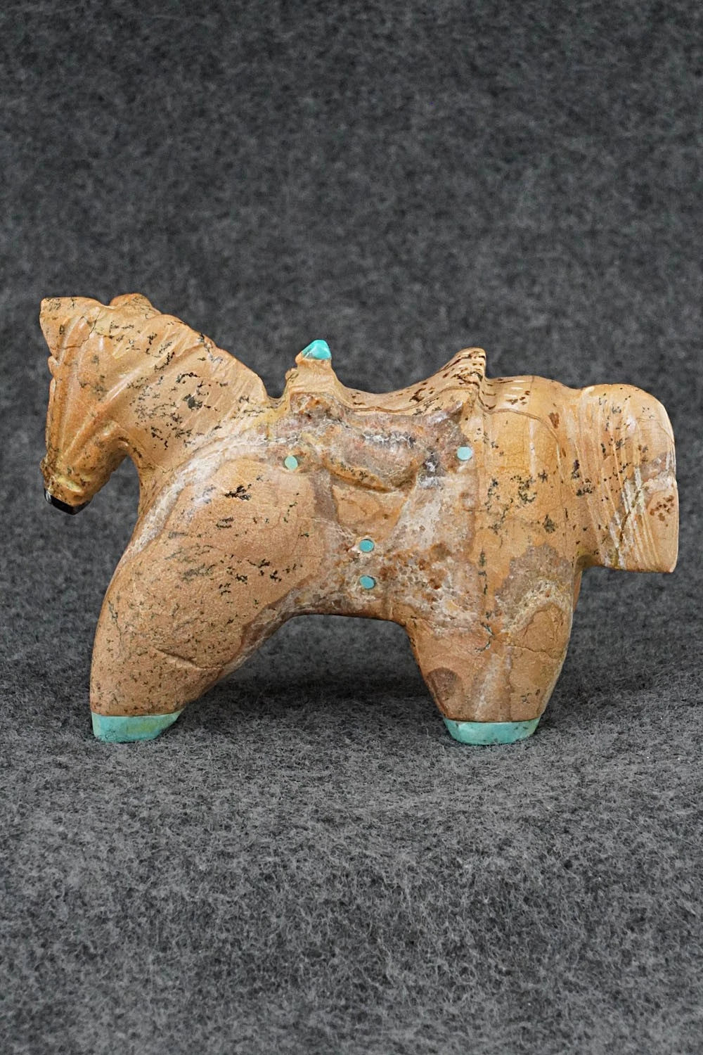 Horse Zuni Fetish Carving - Freddie Leekya