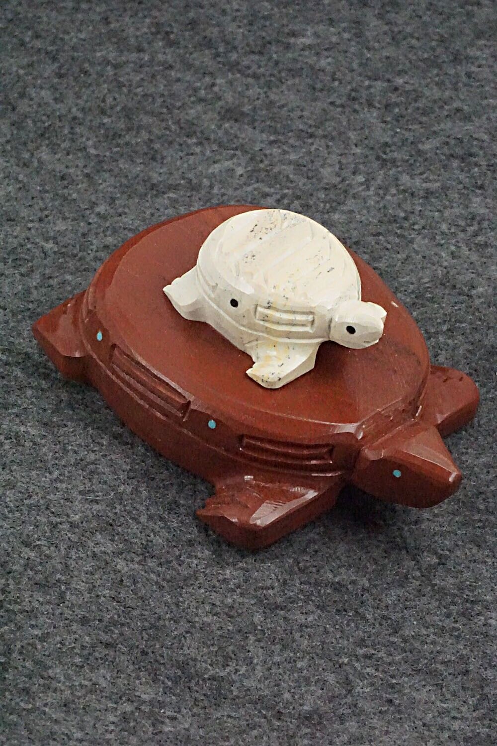 Turtles Zuni Fetish Carving - Jesus Espino
