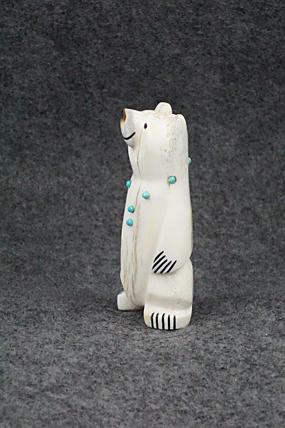 Bear Zuni Fetish Carving - Claudia Peina
