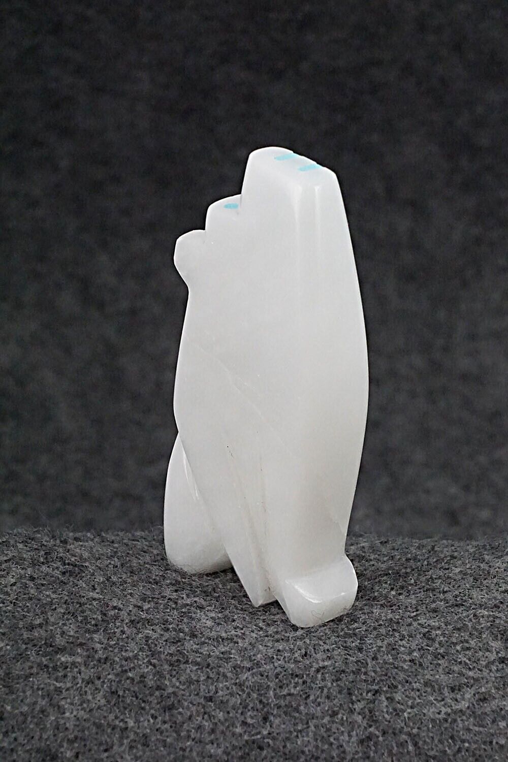 Wolf Zuni Fetish Carving - Bernard Laiwakete